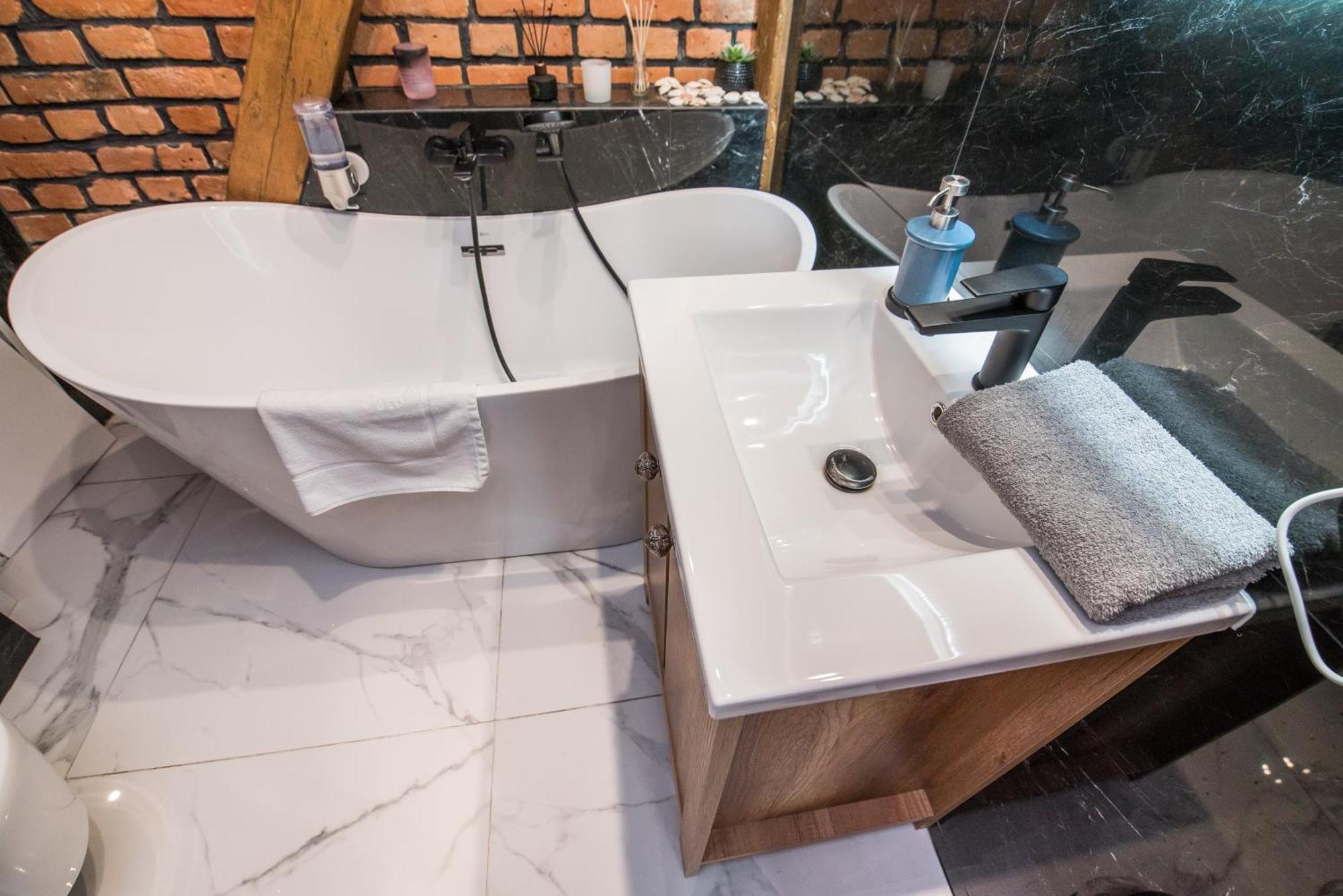 Przytulny Apartament Z Wieza Gliwice Ngoại thất bức ảnh